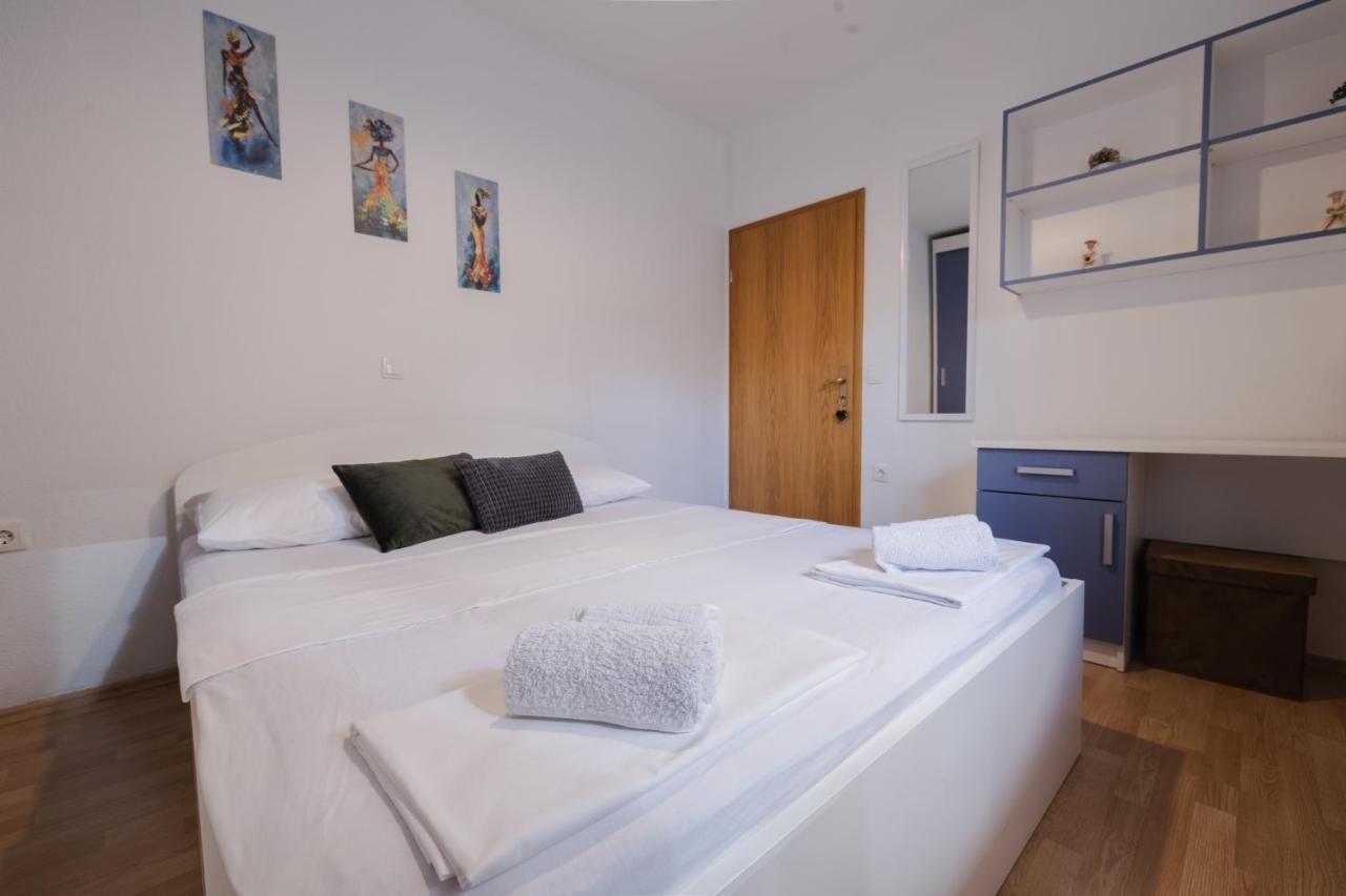 Apartment Dany - Free Beach Parking Makarska Exterior photo